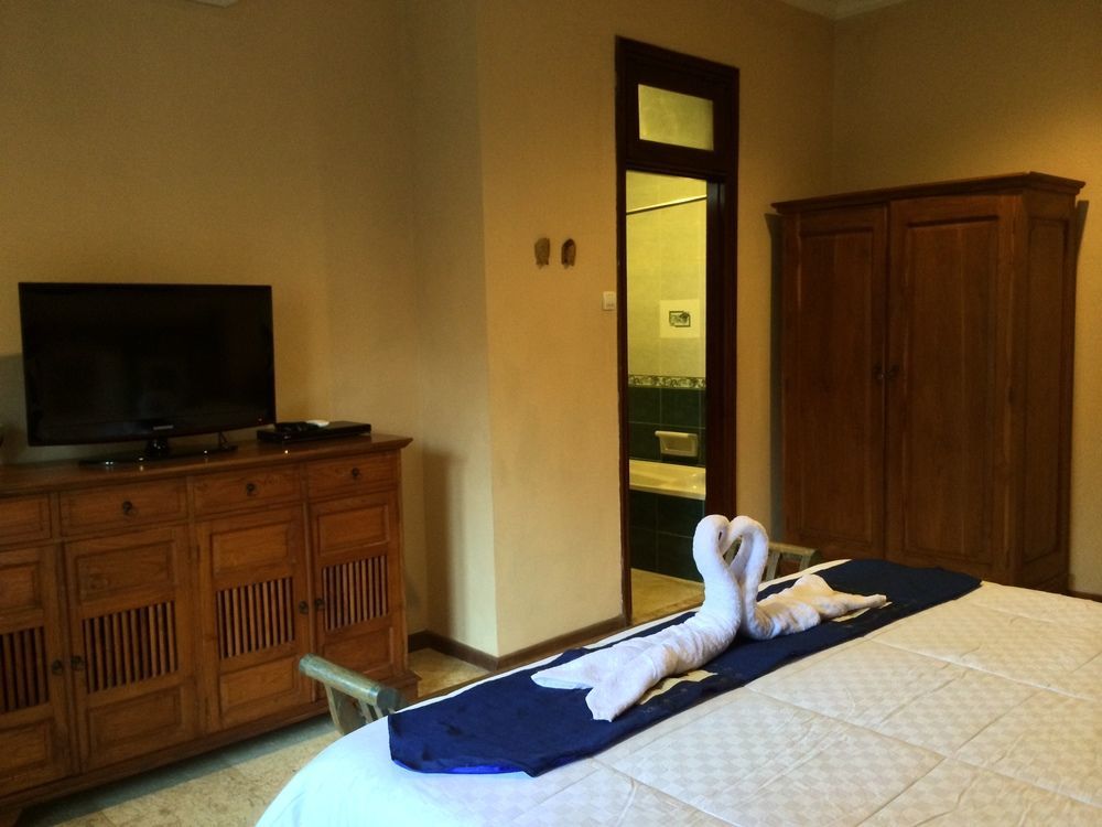 Kuta Holiday Villas Extérieur photo